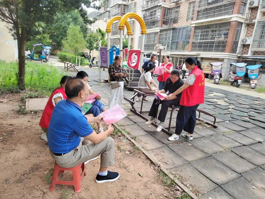 江西奉新：医保宣传进社区