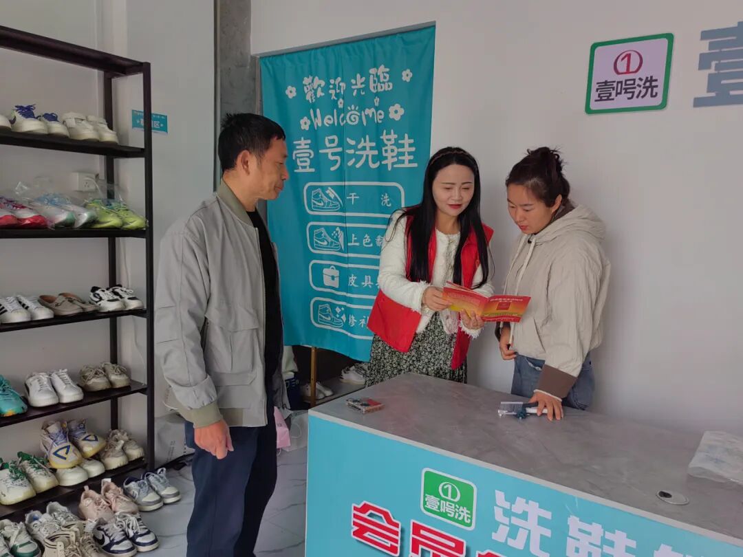 江西奉新：普法宣传进社区