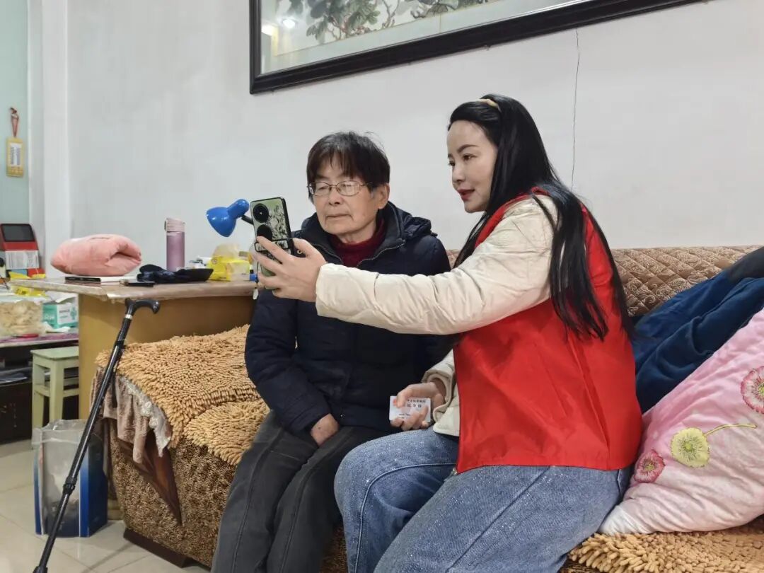 江西奉新：“零距离”服务传递关怀