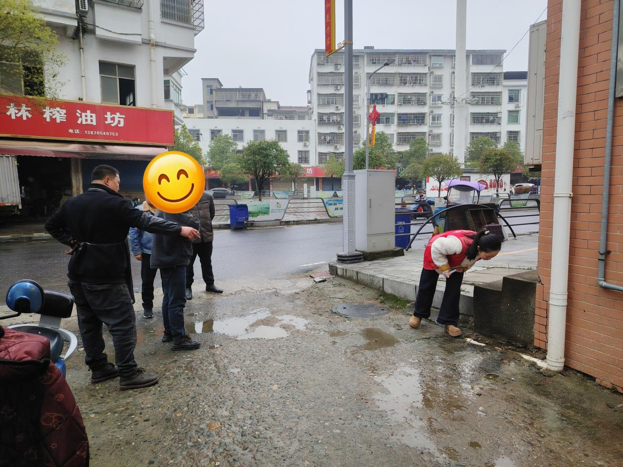 江西奉新：  网格员巡查显担当协商共治解民忧
