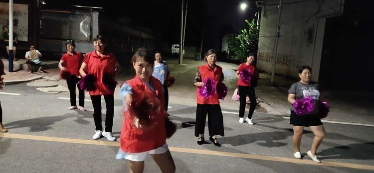 《我为群众办实事》满足老年人的“微心愿”