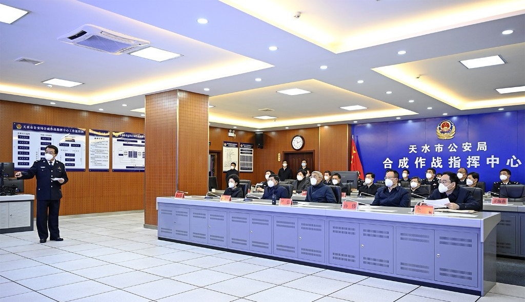 尹弘强调：压紧压实各方责任，从严从细筑牢防线，确保在最短时间内有效遏制疫情蔓延