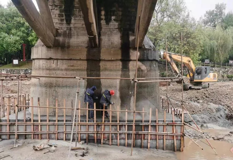 宜春市状元洲公园桥梁加固维修 治理安全隐患保障出行