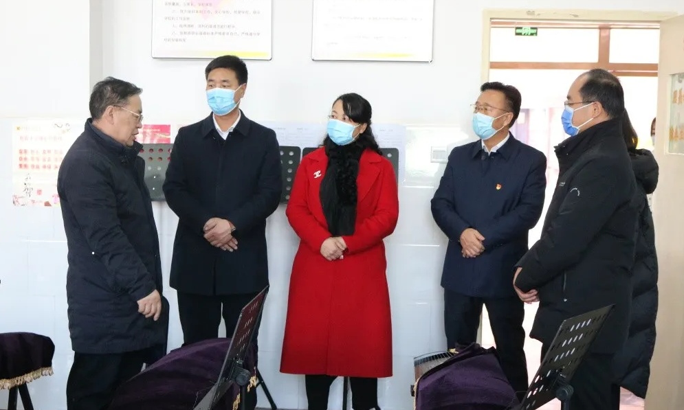 甘肃省“双减”工作督查组来  椒山初级中学检查指导工作