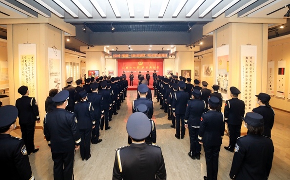 甘肃省公安系统书法美术摄影展开展