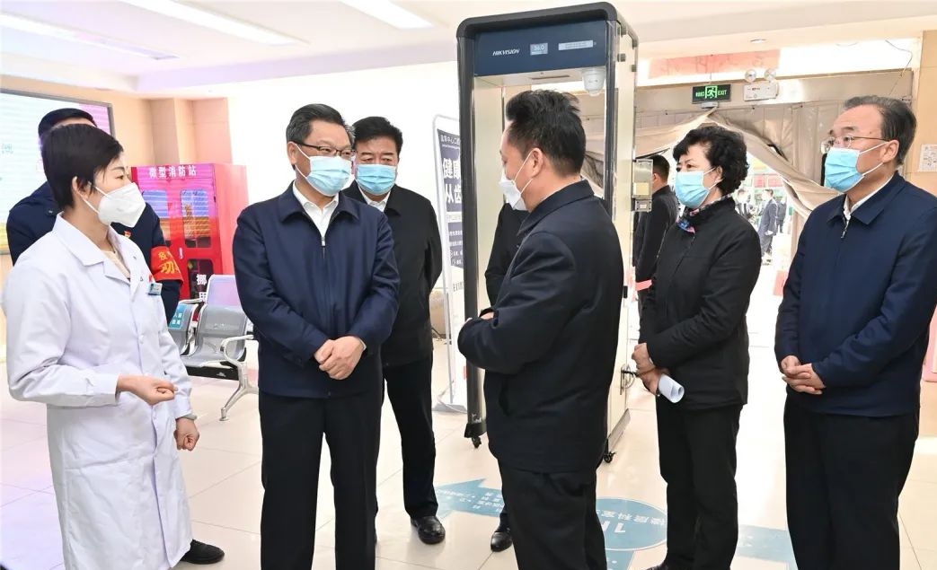 任振鹤在省新冠疫情防控工作上强调：坚持问题导向目标导向效果导向，切实抓紧抓实抓细各项防控工作