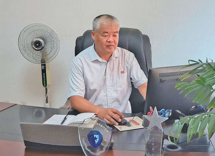 青岛市黄岛区人大代表曲功军：致富不忘家乡  带领村庄蝶变