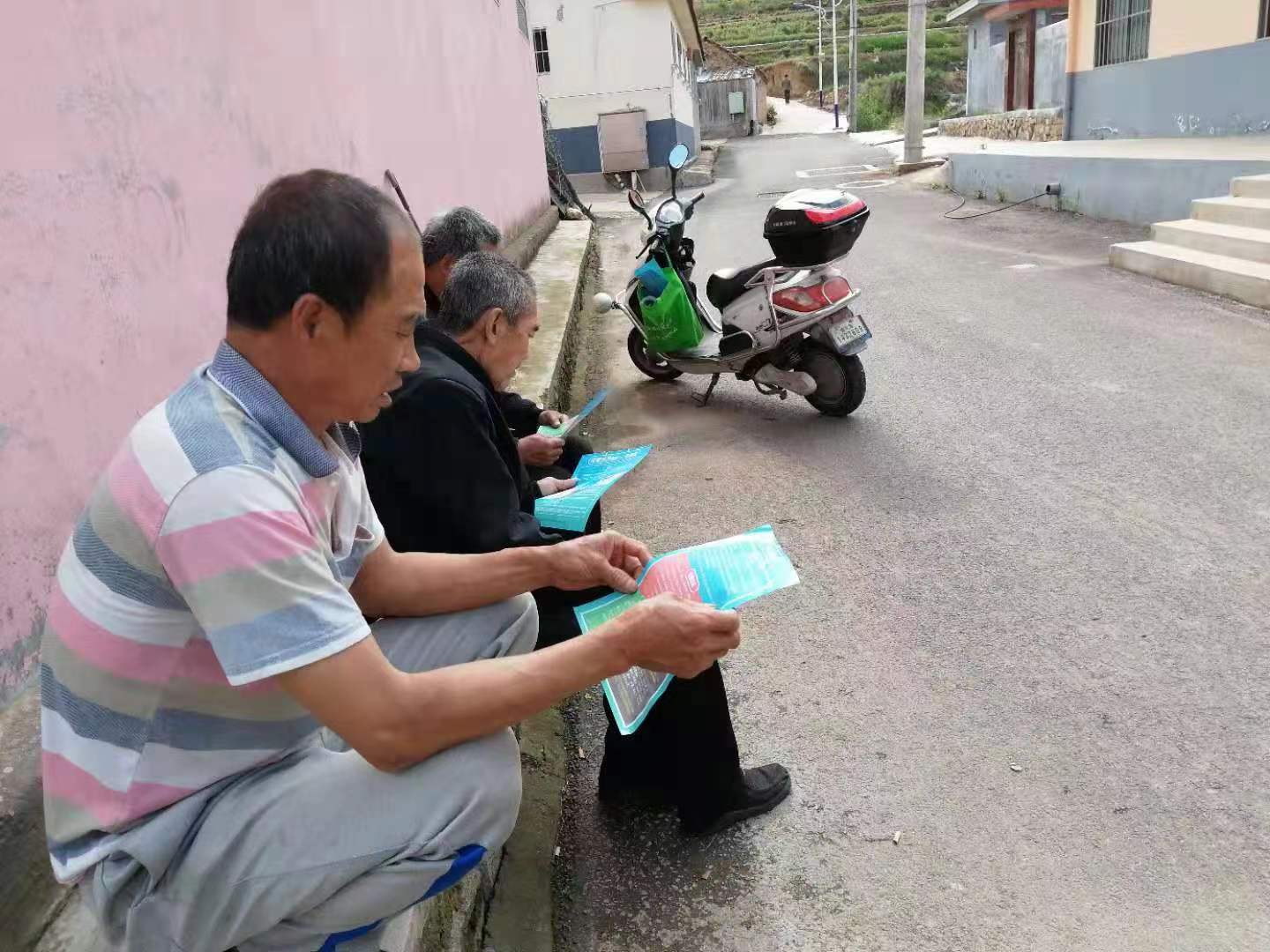 青岛西海岸新区铁山街道：宣传普及不松劲，典型引路升水平