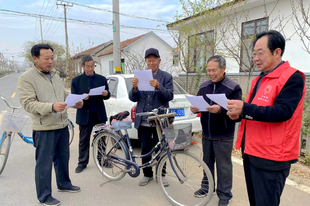 青岛市黄岛区大村镇“志愿”红助力疫情防控，让美德与奉献闪光