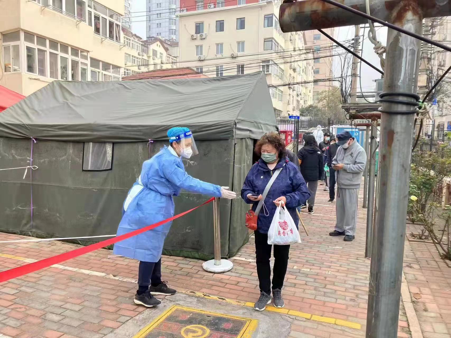 青岛市海洋发展局党员干部支援疫情防控一线：  争做战疫“排头兵”，当好逆行“急先锋”