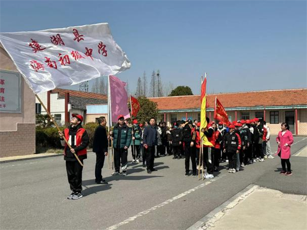 盐城建湖海南初级中学：志愿服务 为党员冬训提质升温