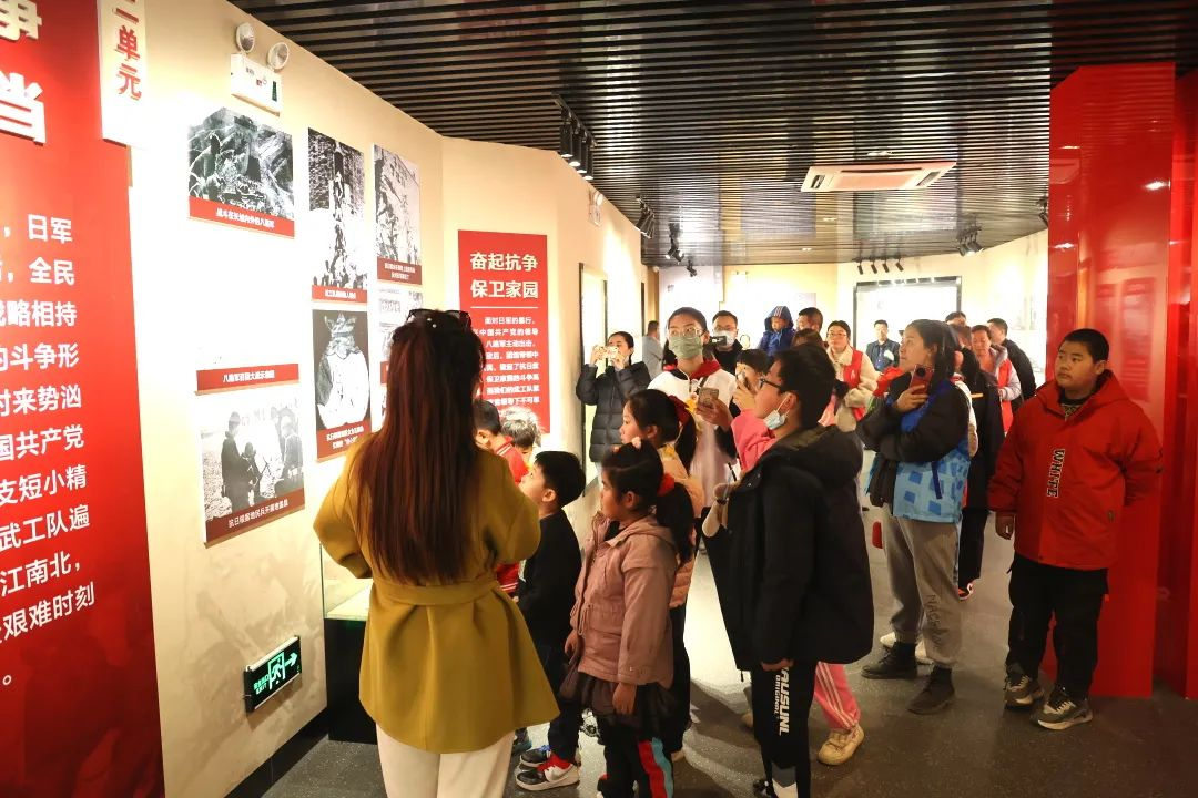 青岛西海岸新区张家楼街道用身边红色故事追寻不变的初心