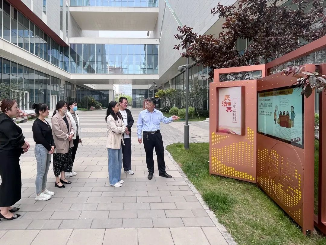 青岛市黄岛区张家楼街道开展“美好生活，民法典相伴”主题宣传活动