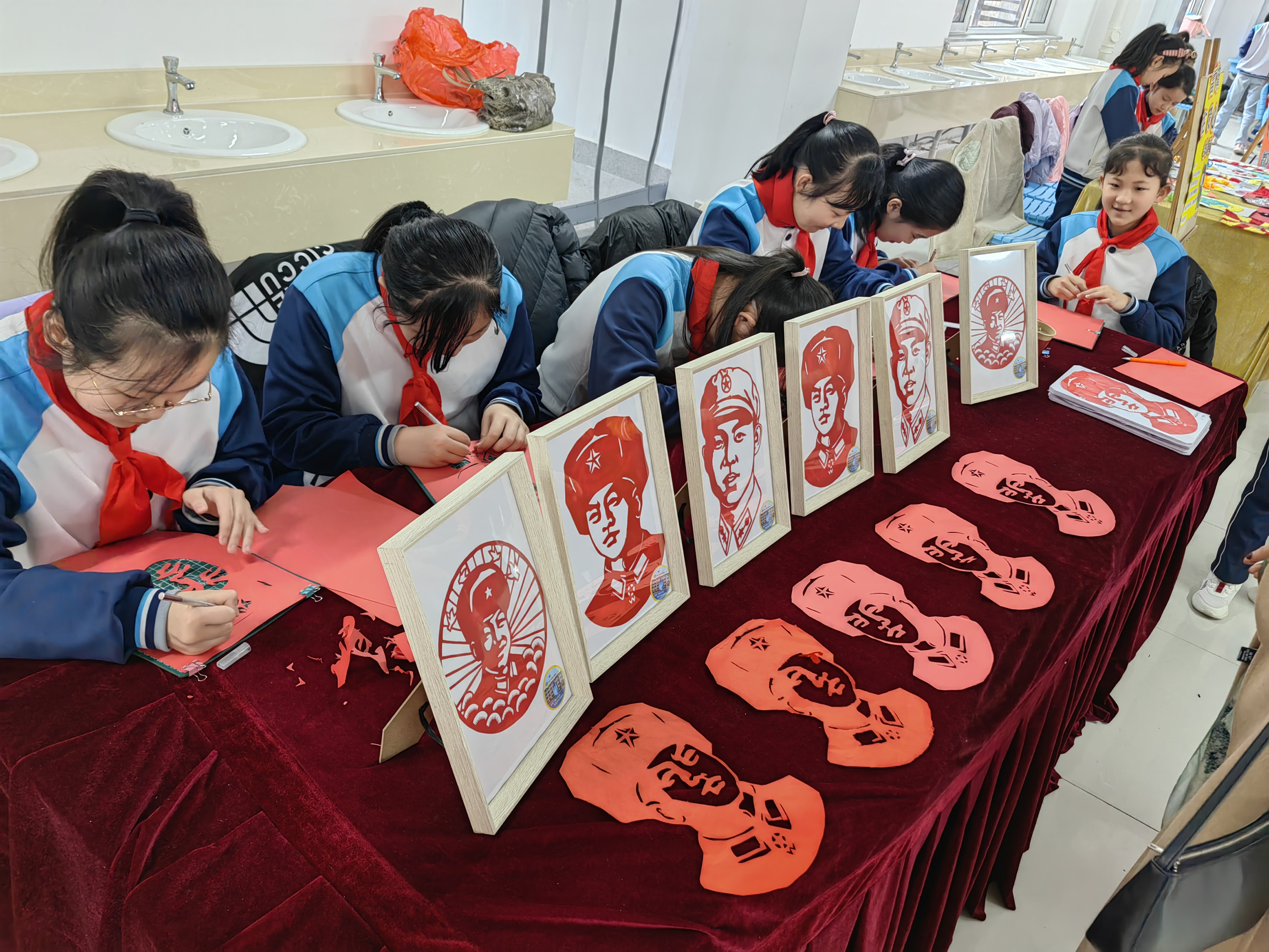 青岛市青少年学雷锋志愿服务活动暨青少年“红色大讲堂”在青岛即墨举行