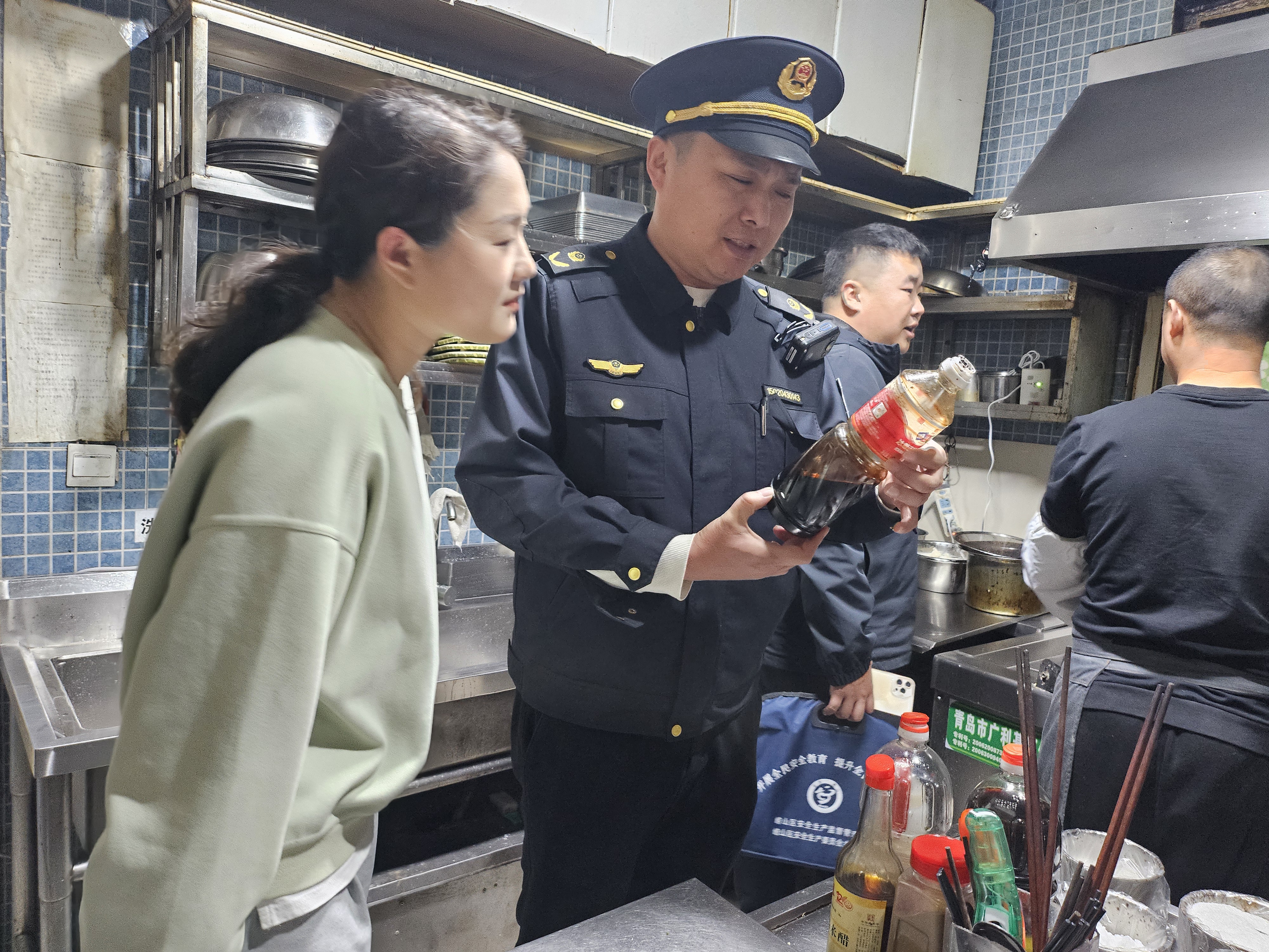 青岛市崂山区市场监管局北宅市场监管所全力护航2025青岛樱桃花节