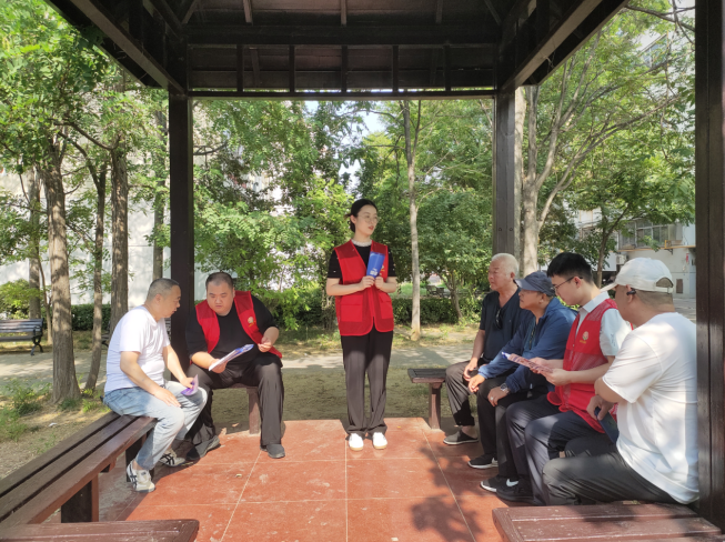 “十分钟辟谣小课堂”进社区 提升居民网络安全意识