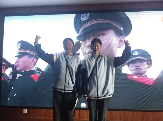 青春诗心颂家园 文明薪火传校园——南昌县新城学校开展《善言英雄城 诗诵文明行》主题朗诵比赛