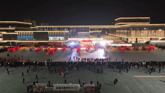 江西奉新：舞龙迎新春闹元宵