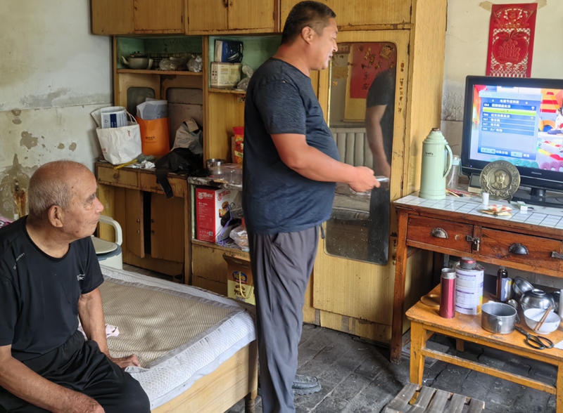 河北鸡泽：警务助理安俊泽服务群众无死角