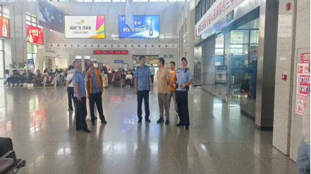 警企同心巡隐患 细微守护保旅途